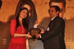 Kareena Kapoor honours various Bolywood stars bodyguards in Taj Land_s End on 30th Aug 2011 (39).JPG